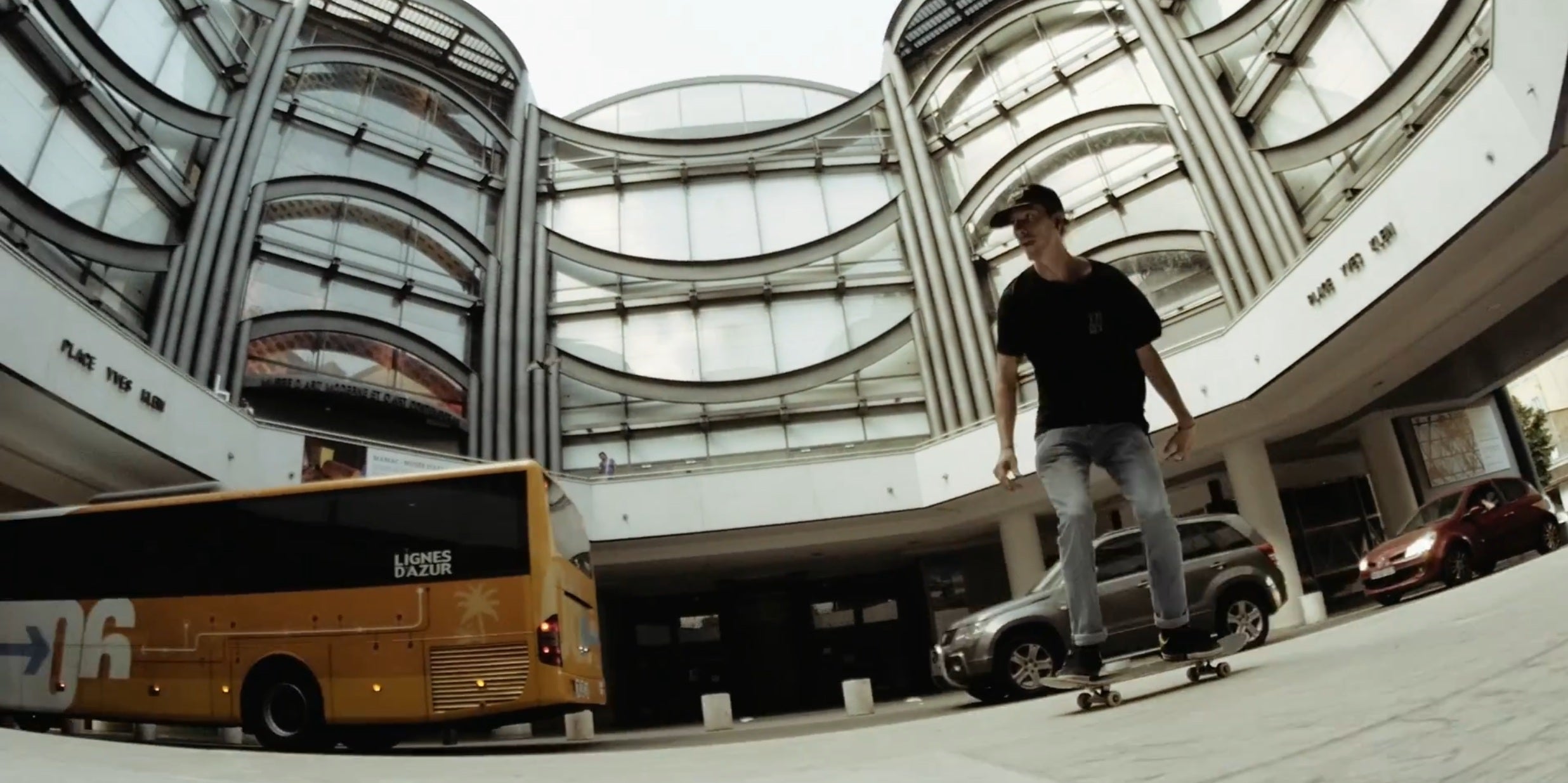 Florent Théron x Slide : Le style de la rue et une planche signature