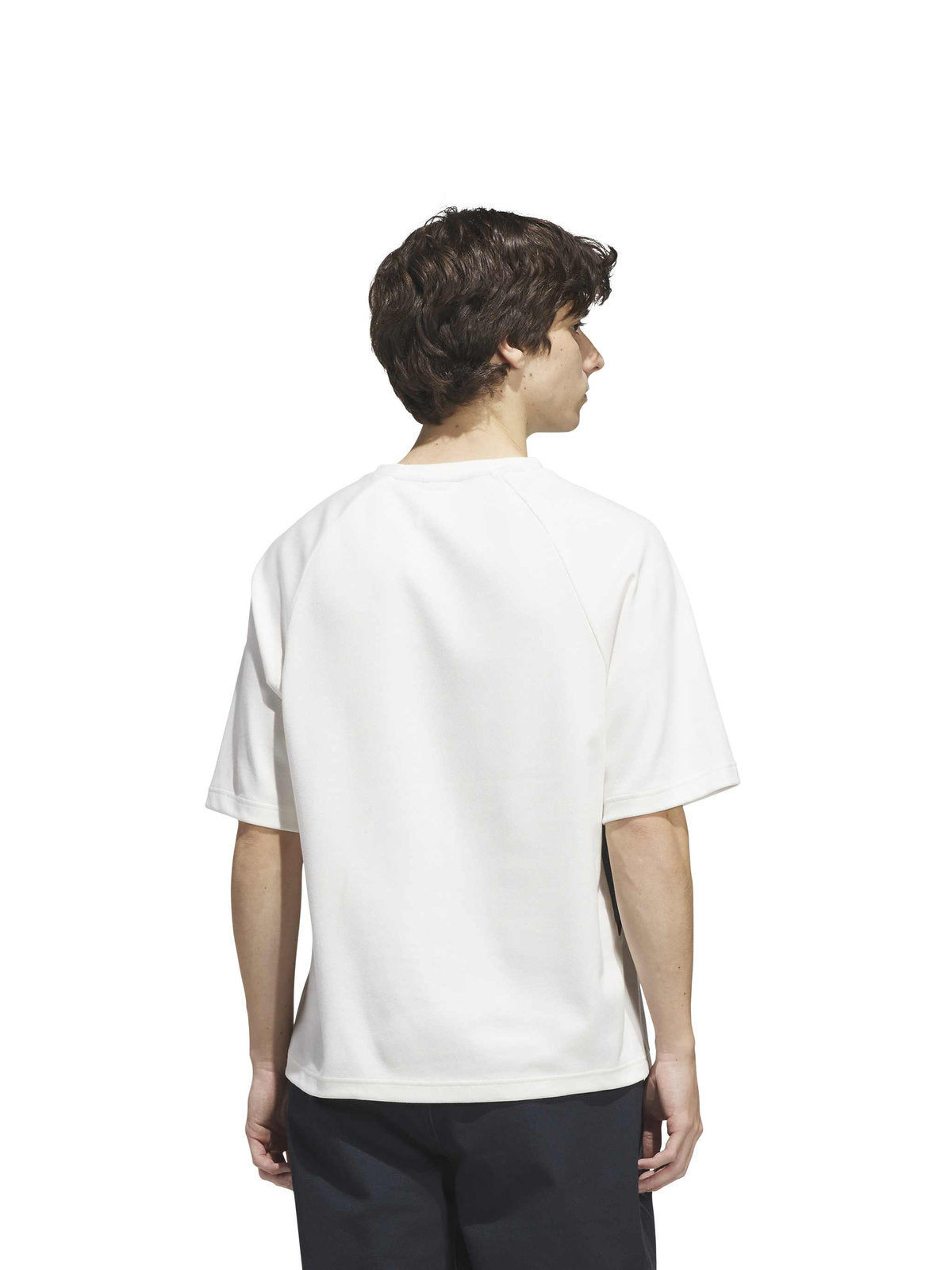 Teeshirts Adidas Fs+ Jersey Cwhite/Aurink, porté par un mannequin de dos