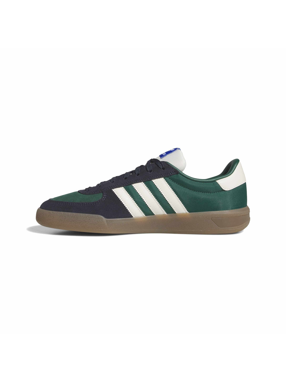 Chaussures de skateboard Adidas Glenburn Collegiate Green Chalk White Legend Ink, vue du profil gauche bicolore à bandes blanches