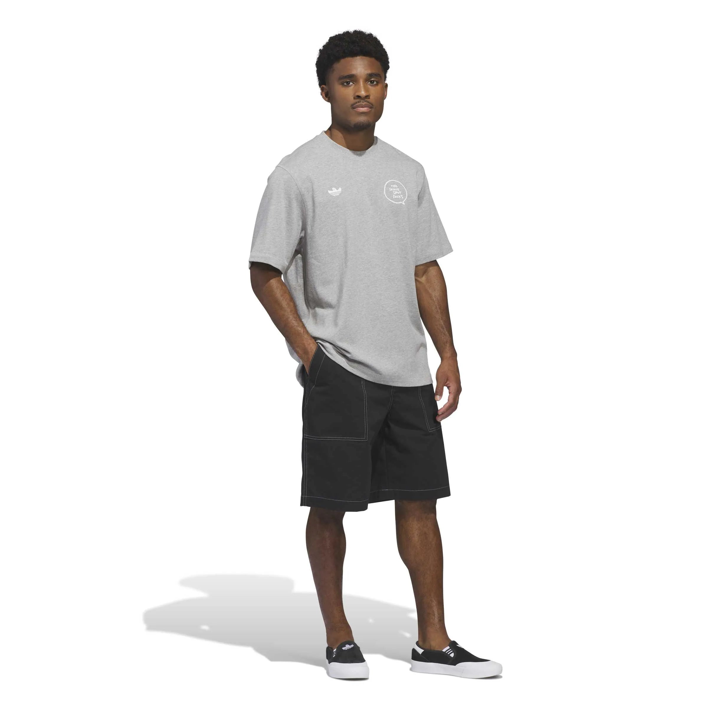 Shorts Adidas-Gonz Short-Black, vue portée en pied