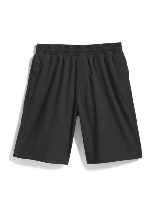 Shorts Adidas-Skate Short-Black, vue de face à plat