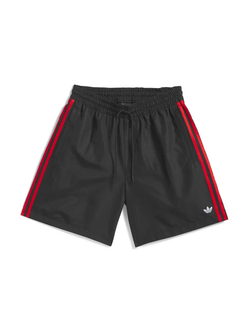 Shorts Adidas-Skt Wtr Short-Black, vue de face à plat