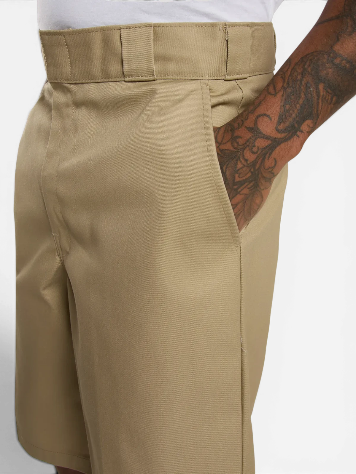Shorts Dickies 13In Mlt Pkt W/St Rec Khaki, vue détail short portée
