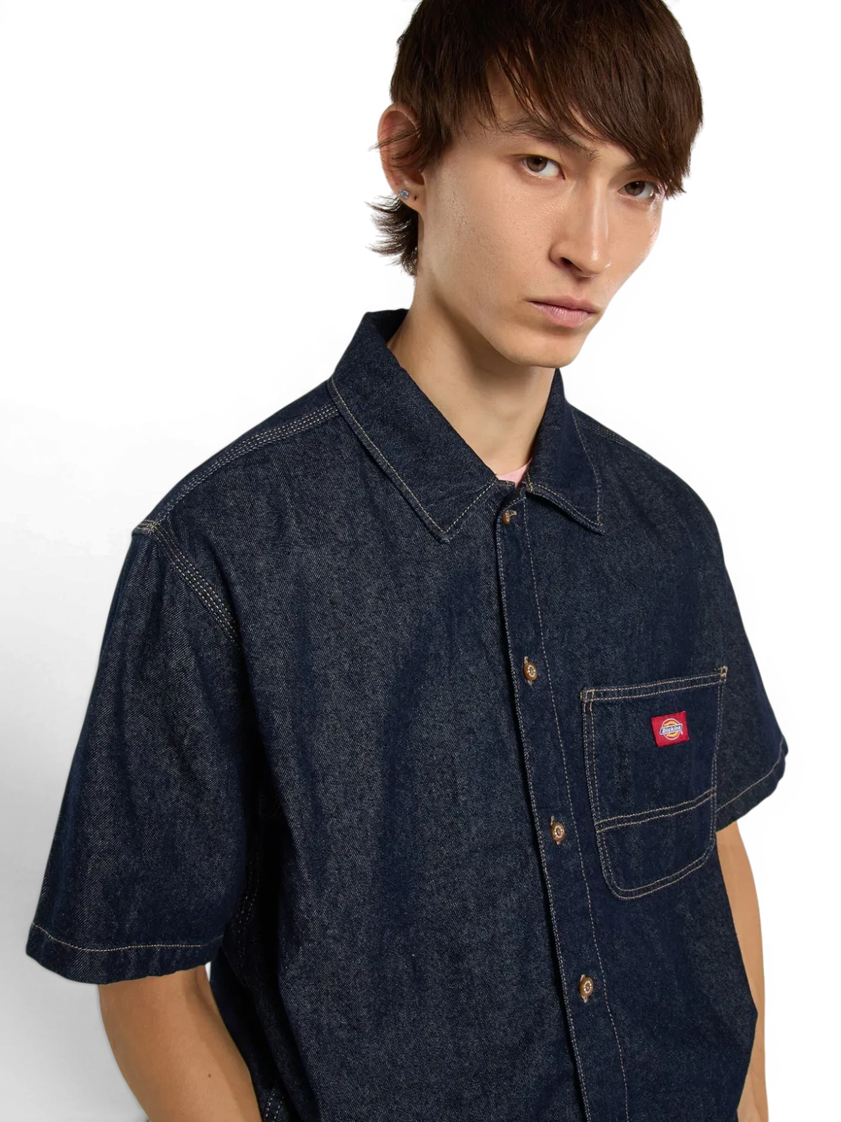Chemises Dickies Denim Shirt Ss Rinsed, vue portée détail
