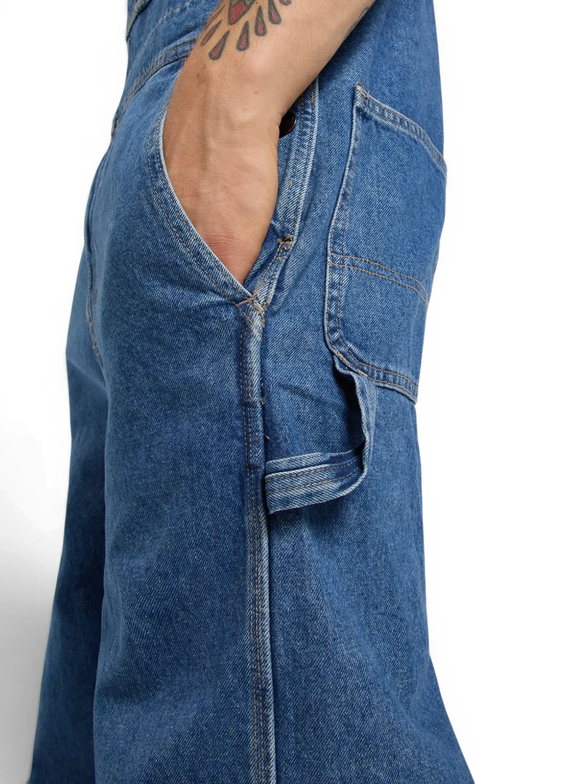 Salopette Dickies Loose Denim Bib Classic Blue, vue détail portée détail poche
