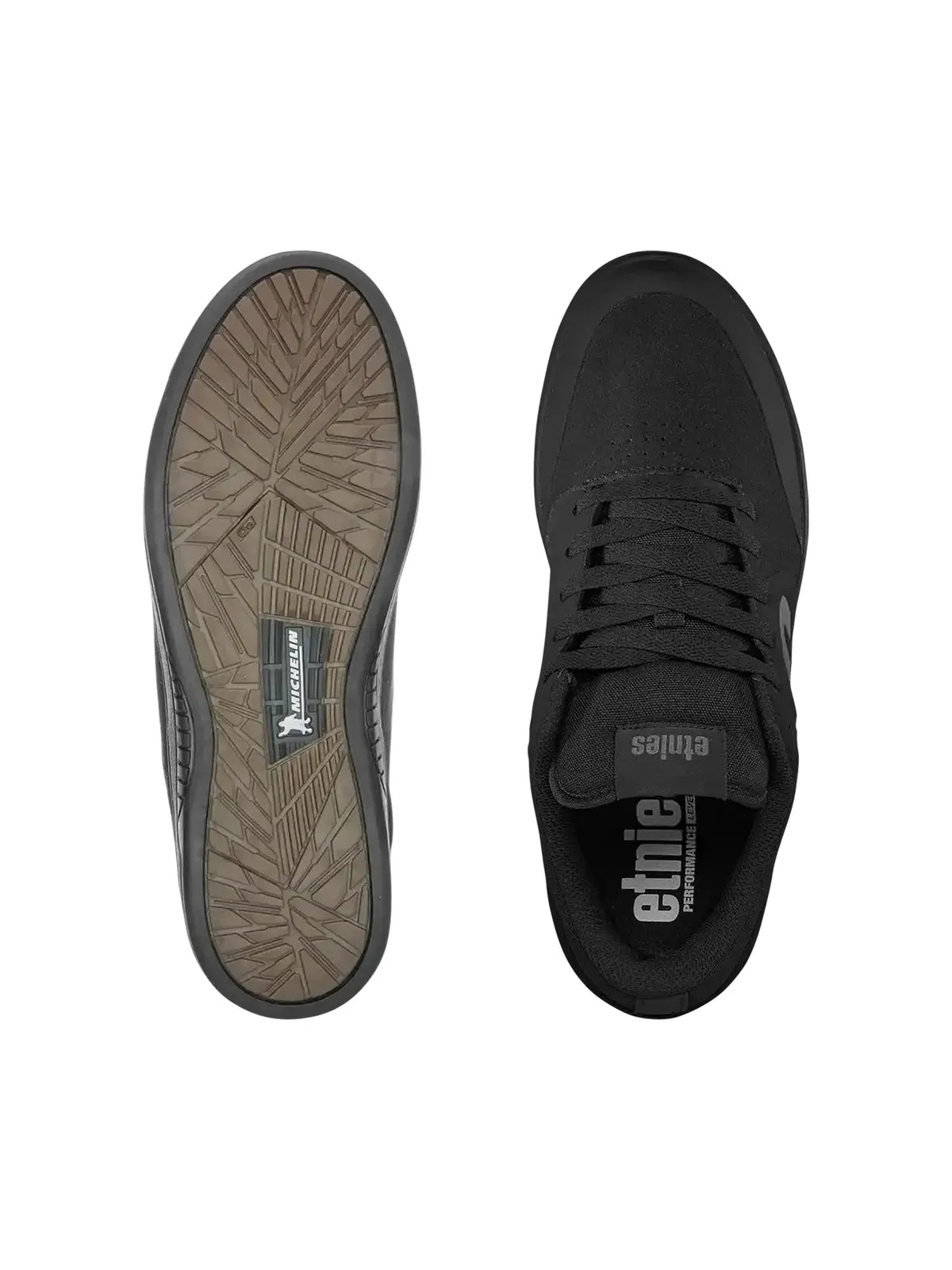 Chaussures de skateboard Etnies Marana Michelin Black Raw, vue de la paire par derrière