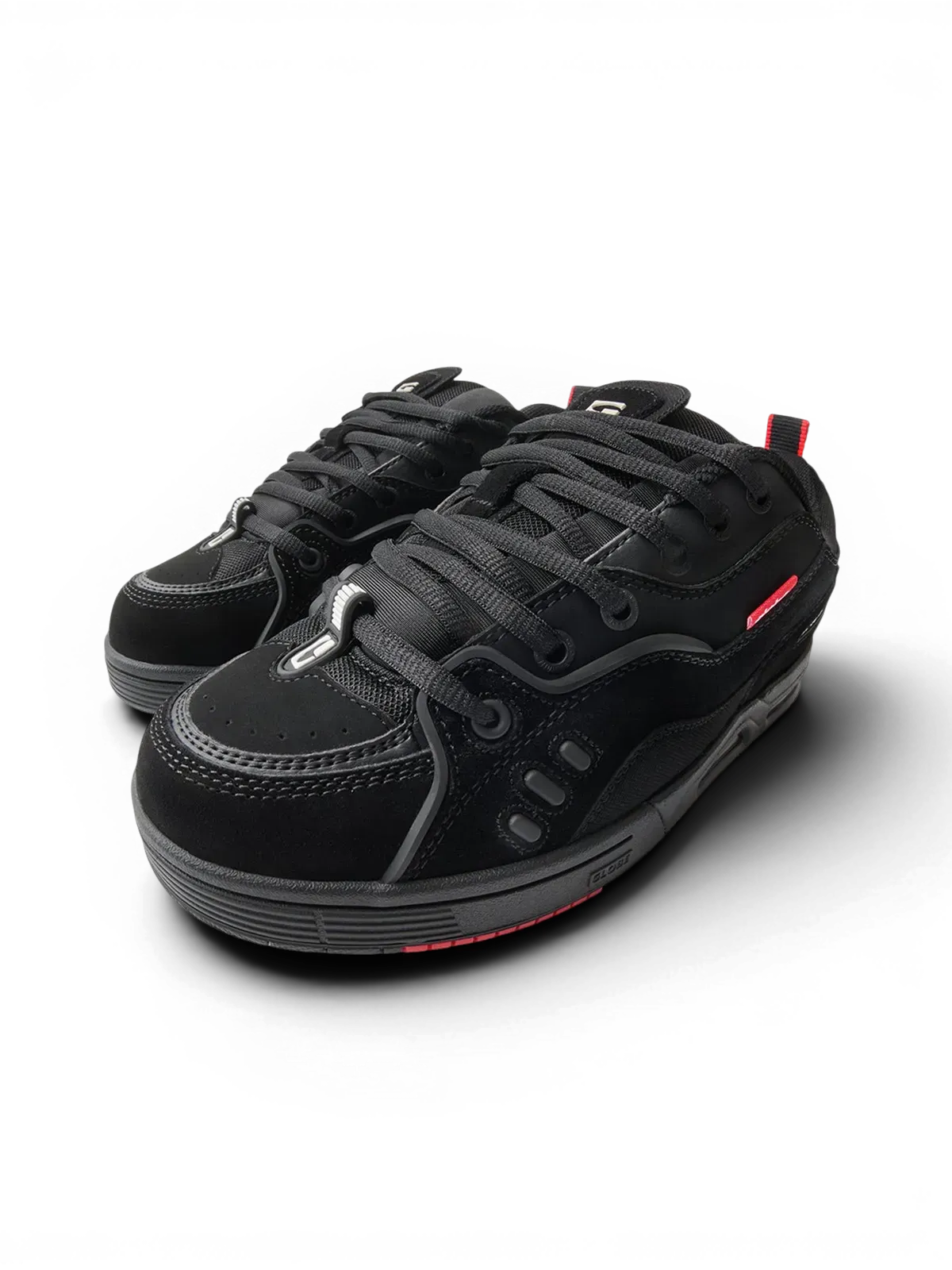 Chaussures de skateboard Globe Ct-4 Black Suede, vue un en paire e 3/4