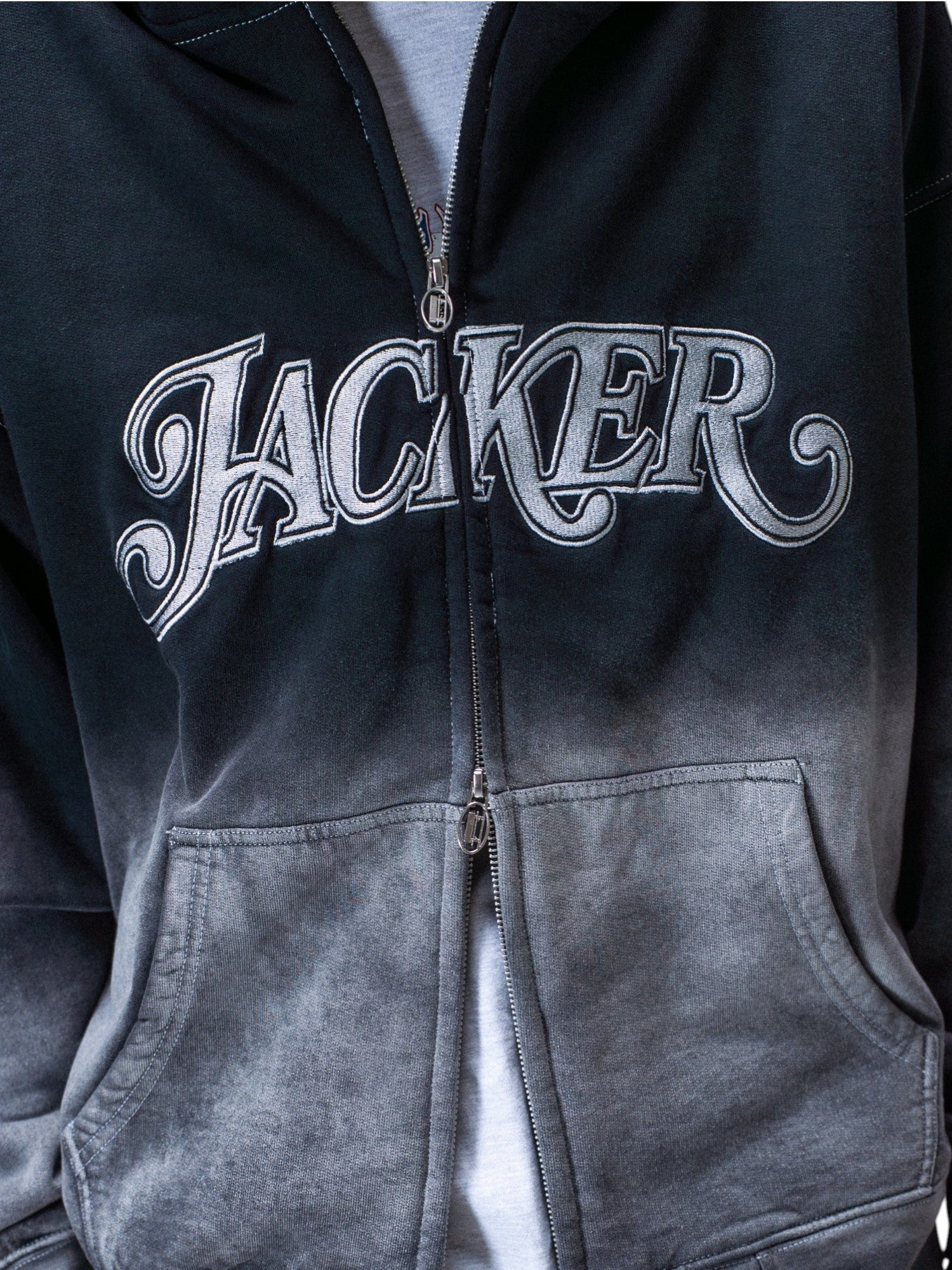 Vestes Jacker Curve Logo Gradient Washed Black, vue portée détail avant