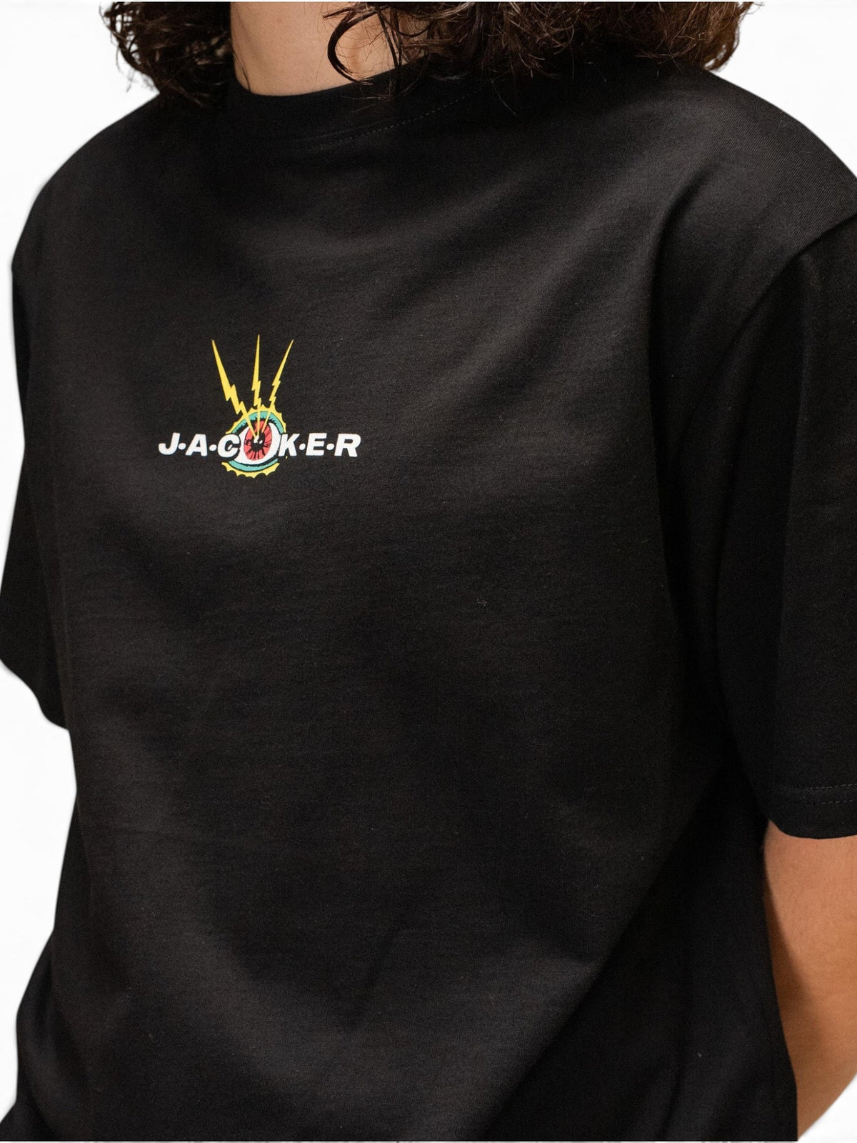Teeshirts Jacker Paranoid T-Shirt Black, vue détail logo avant