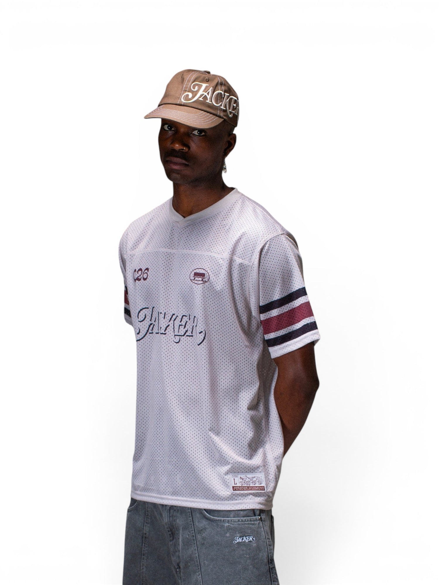 Teeshirts Jacker Shadow Logo Jersey Beige, vue portée de face de ¾