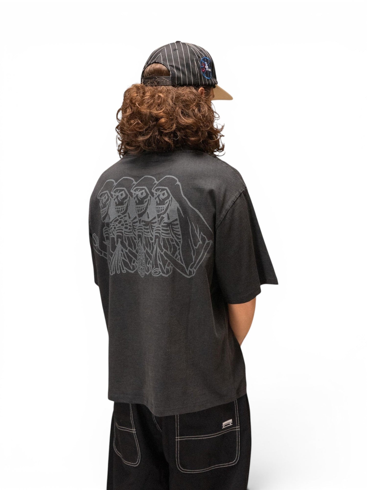 Teeshirts Jacker Skeleton Garment Dyed T-Shirt Black, vue portée de dos ¾
