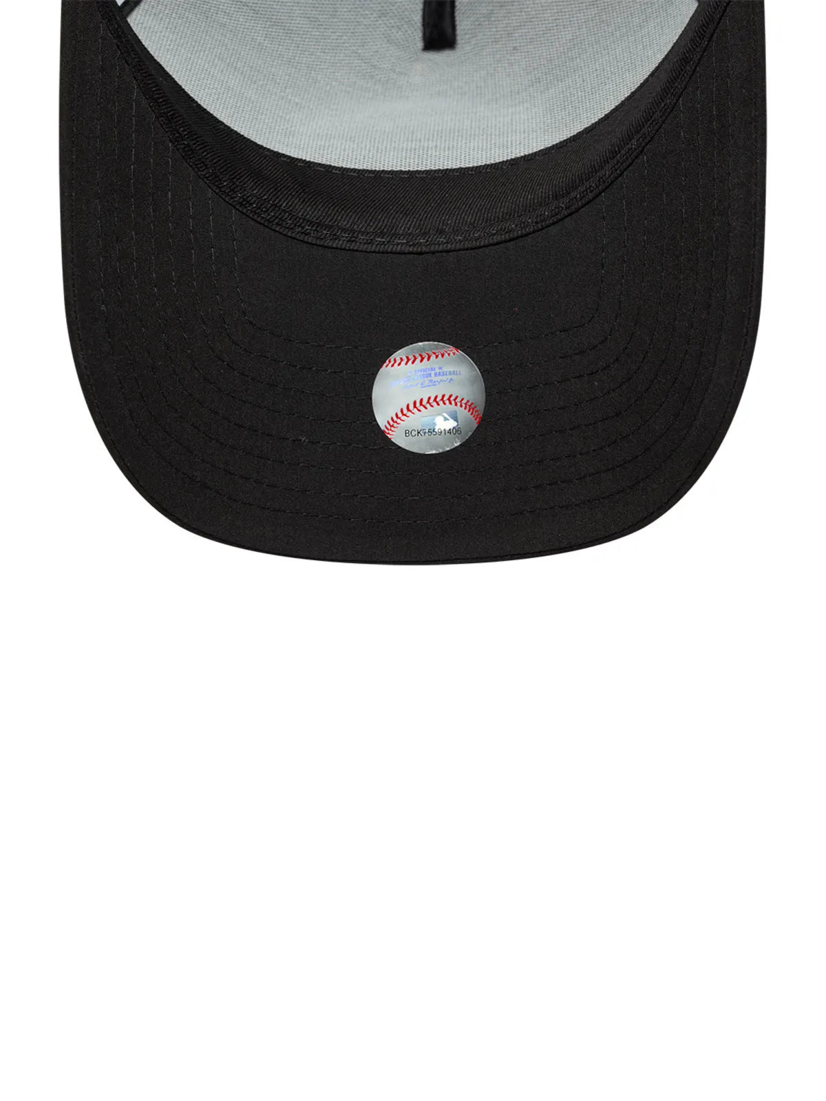 Casquettes New era Mlb Sport Trucker Seamar  Blk Black, vue de dessous, visière