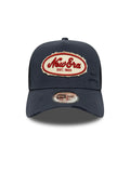 Casquettes New era Oval Canvas Distress Trucker Newera  Nvy Navy, vue de face