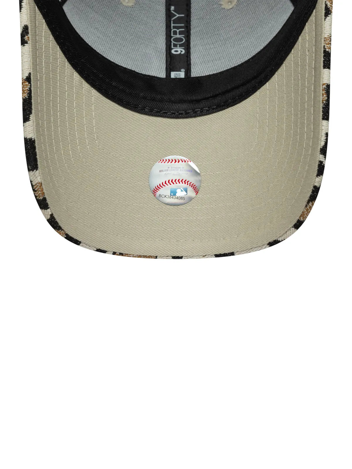 Casquettes New era Wmns Leopard Midi 9Forty Neyyan  Camchs Light Beige, vue de dessous, visière