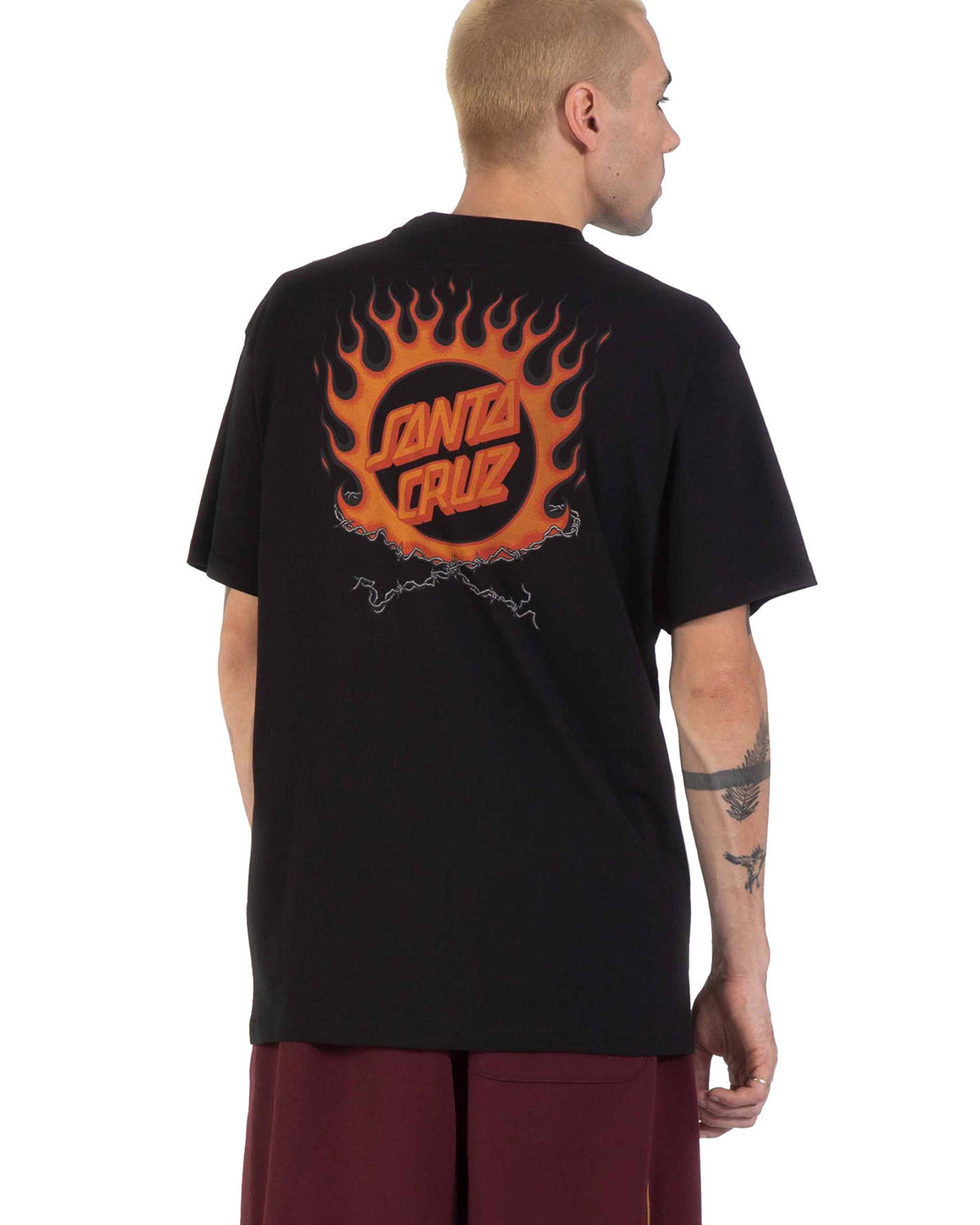 Teeshirts Santa cruz Forging Dot T-Shirt Black, vue de dos porté
