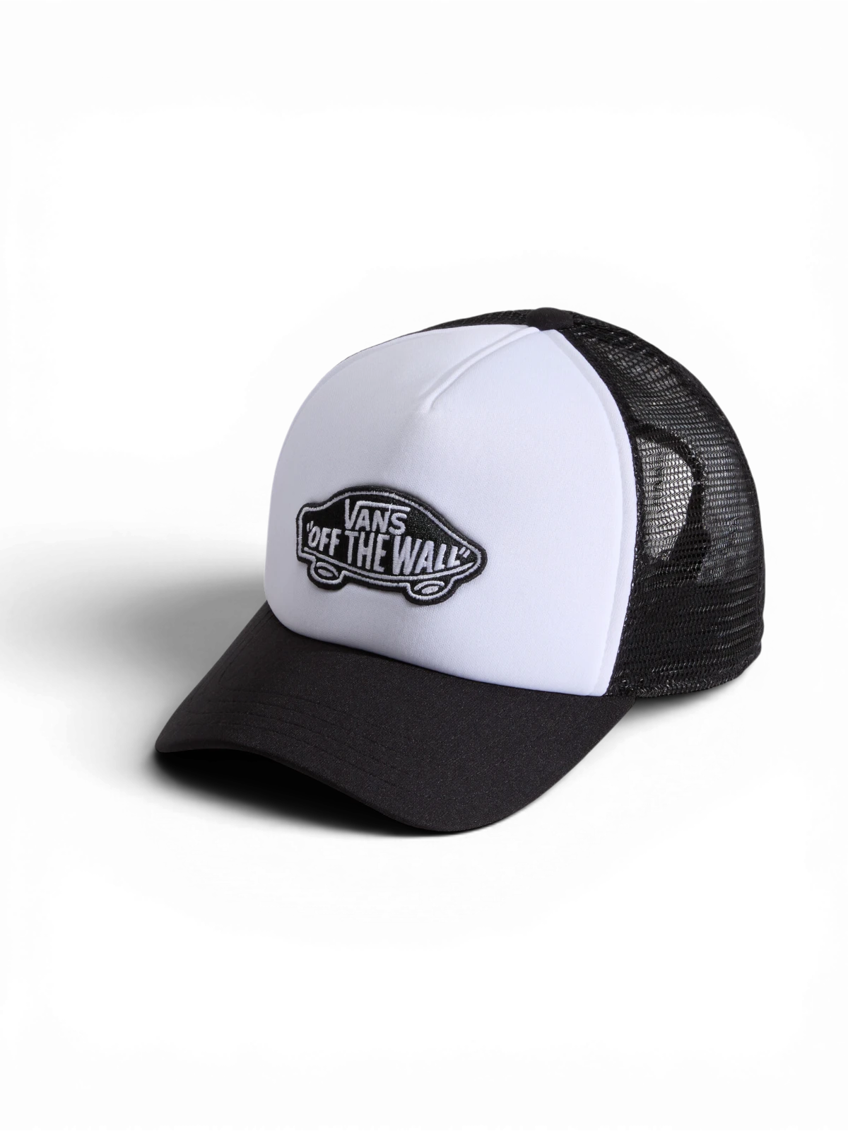 Casquettes Vans Classic Patch Curved Bill Trucker Black/White, vue de 3/4 avant