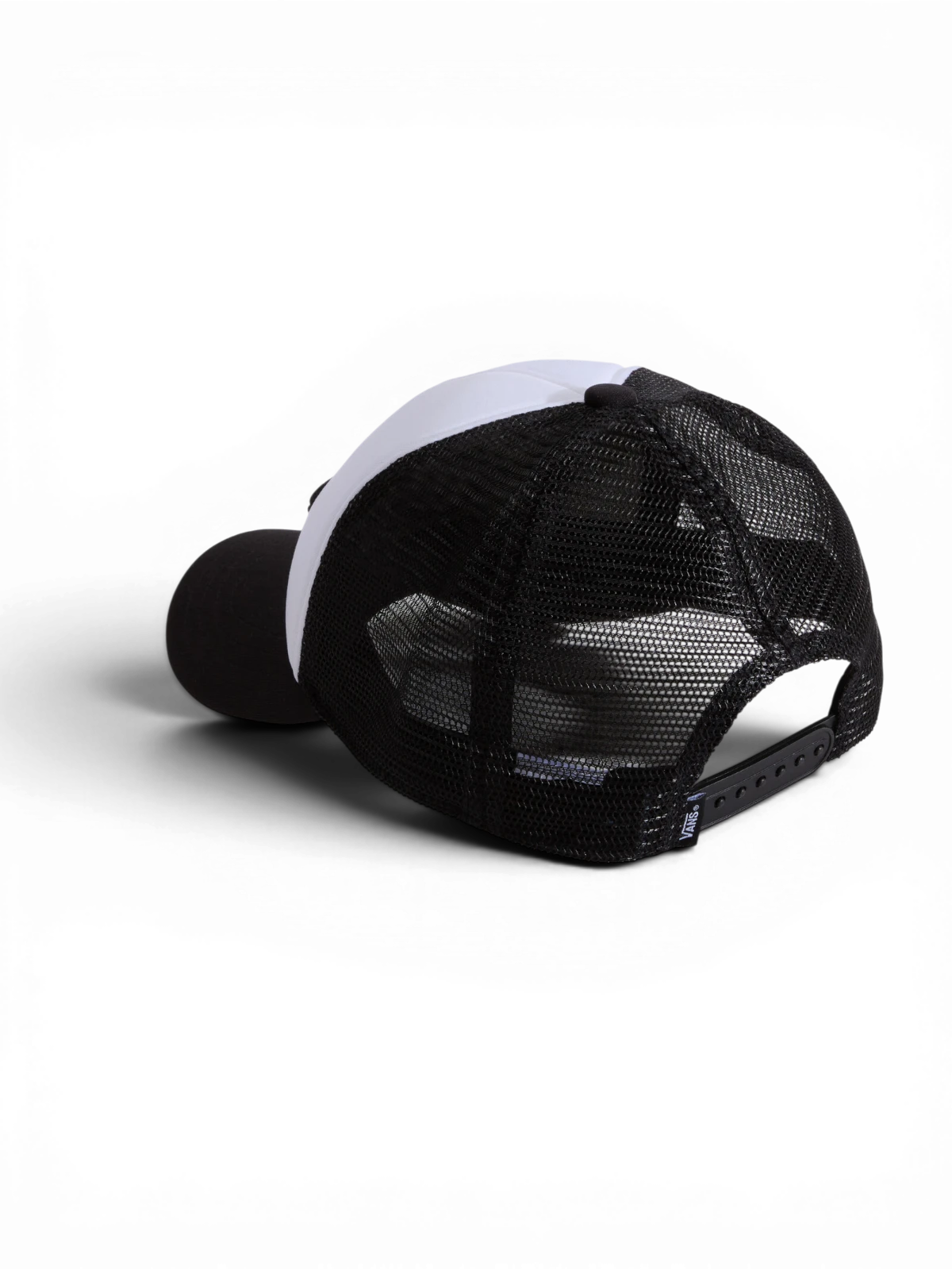 Casquettes Vans Classic Patch Curved Bill Trucker Black/White, vue de 3/4 arrière