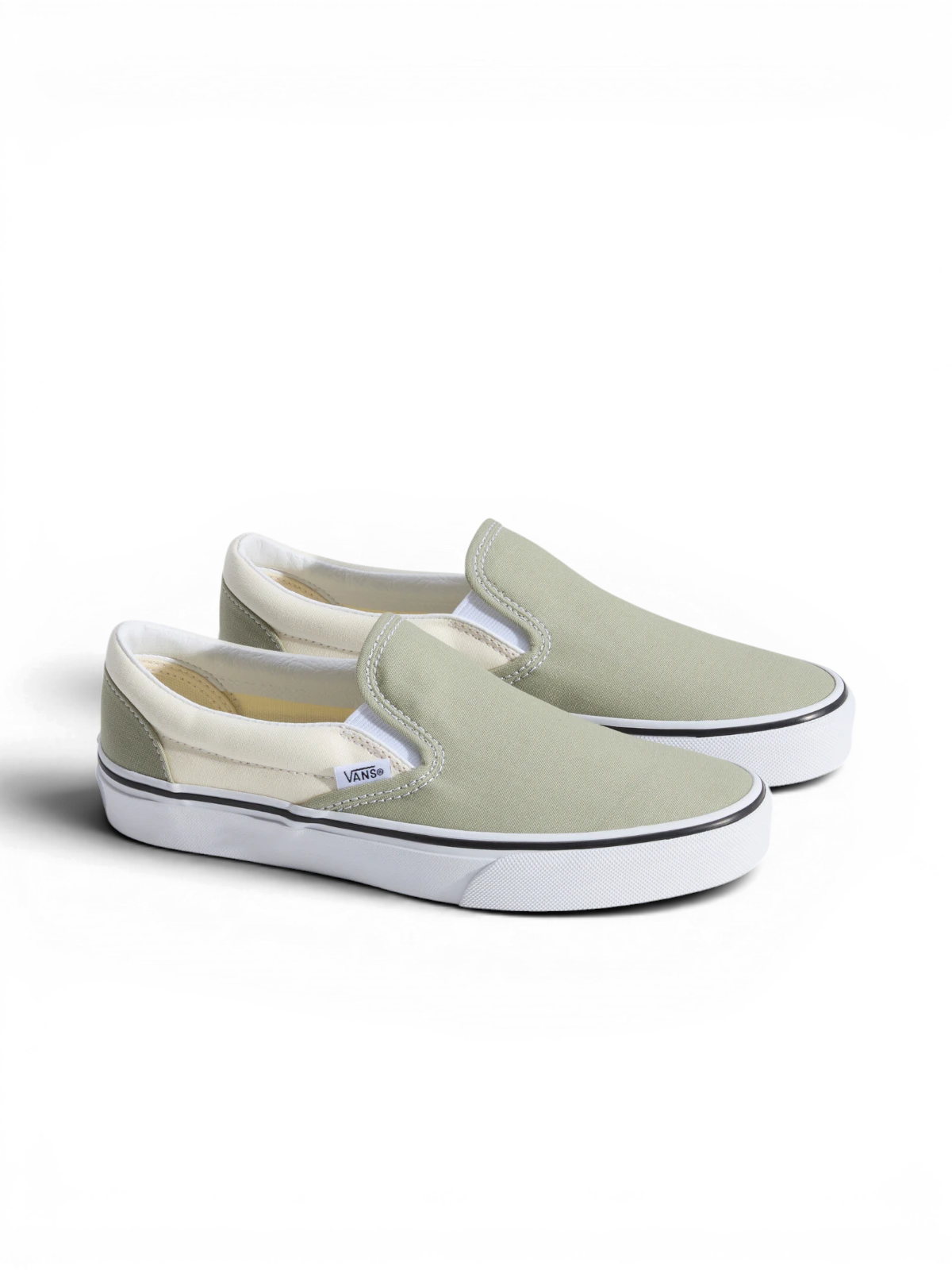 Chaussures de skateboard Vans Classic Slip-On Sage, vue de 3/4