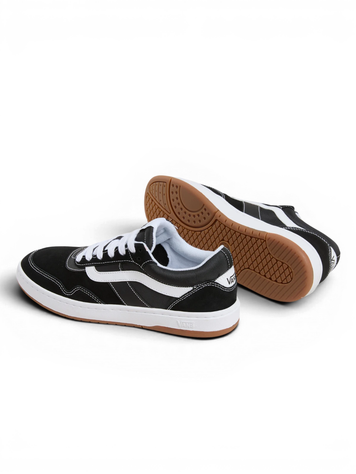 Chaussures de skateboard Vans Cruze 3.0 Black/White, vue posée