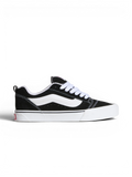 Chaussures de skateboard Vans Knu Skool Black/True White, vue de coté